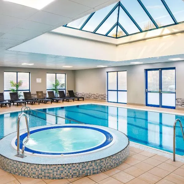Mercure Birmingham West Hotel、ウェスト・ブロミッチのホテル