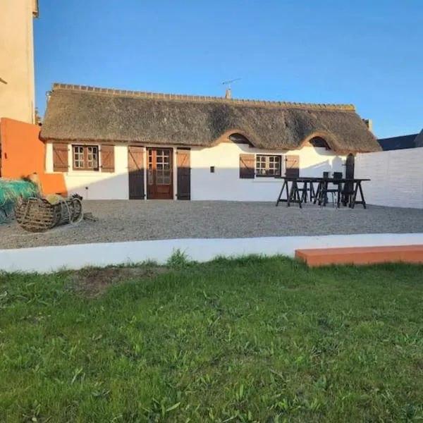 Chaumière côtière: plage à 500m,à deux pas du GR34, hotell i Plérin