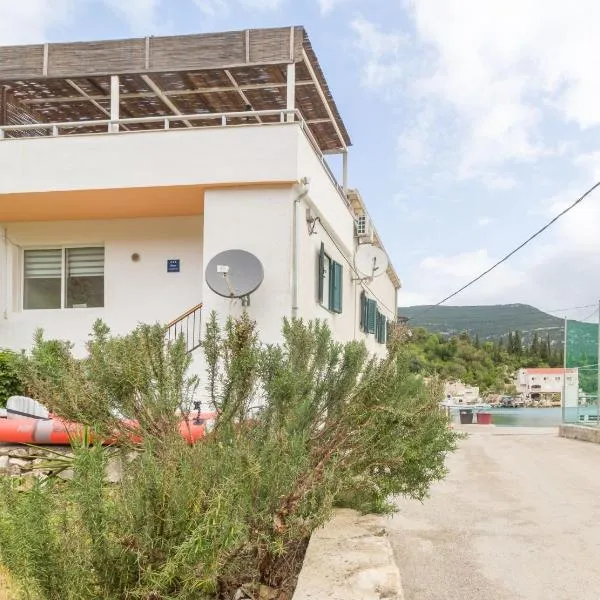 Holiday Home Riva, ξενοδοχείο στο Ston