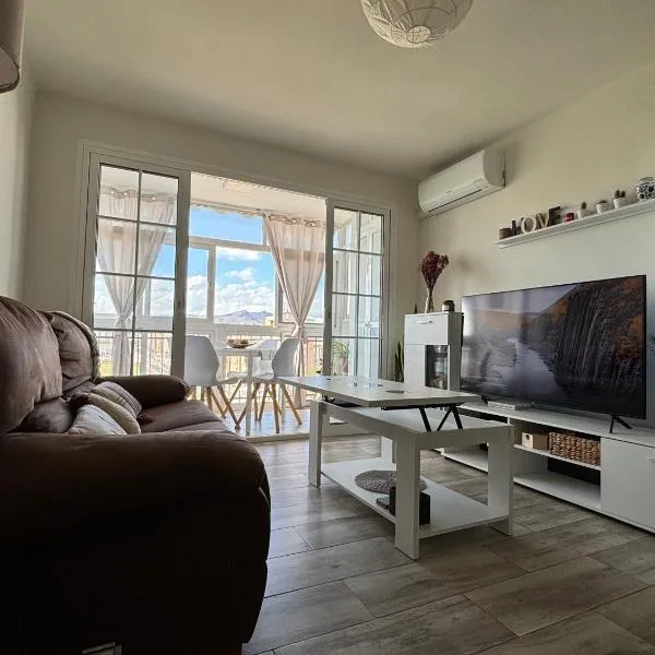 Lucia Guest House Beach - apartamento Family, Friends & Fun PET FRIENDLY, hotel in Málaga