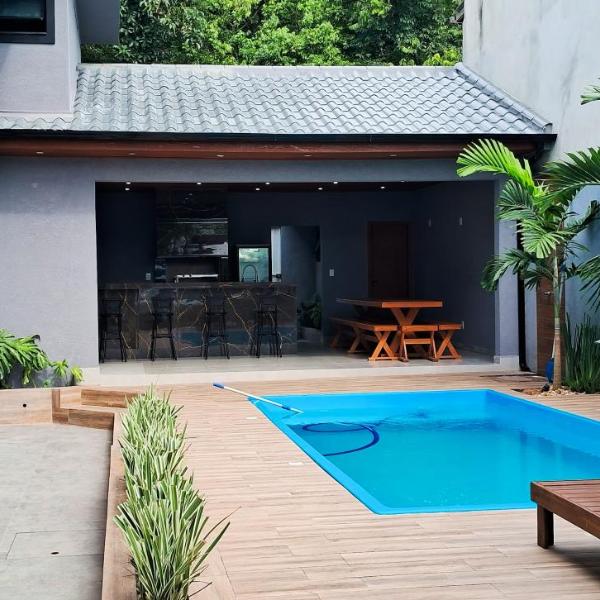Sobrado com 3 Suítes, Piscina, Sala de Jogos, Garagem para 4 Carros - Foto 4