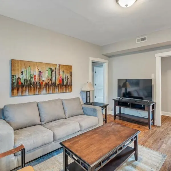 Beautiful Tower Grove Unit Recently Renovated 2S, hotel en Richmond Heights