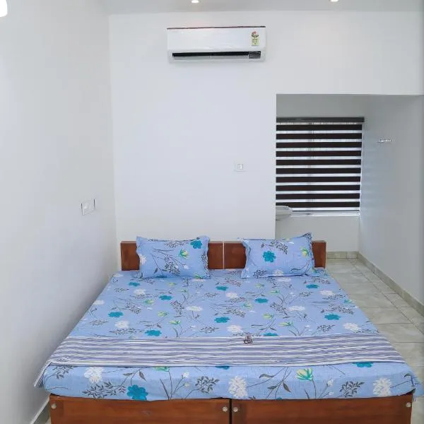 Thekkumpuram Tourist Home, hotel u gradu Malapuram