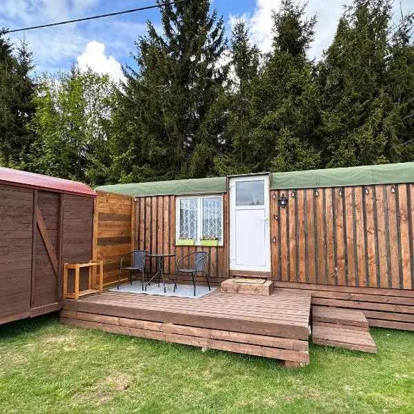 Horská maringotka na farmě, hotel v destinaci Klíny