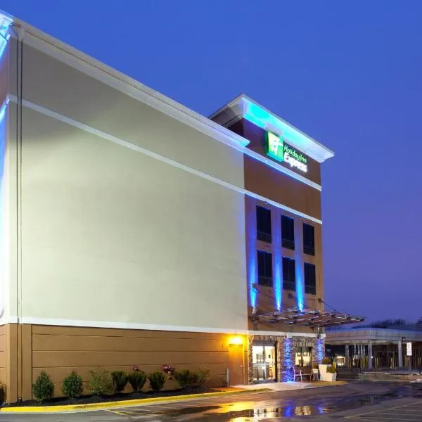 Holiday Inn Express Washington DC-BW Parkway by IHG、ハイアッツビルのホテル
