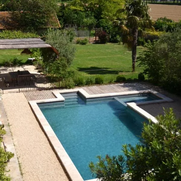 Ferme St Pierre gîte autonome 2-4 personnes, hotel a Chabeuil