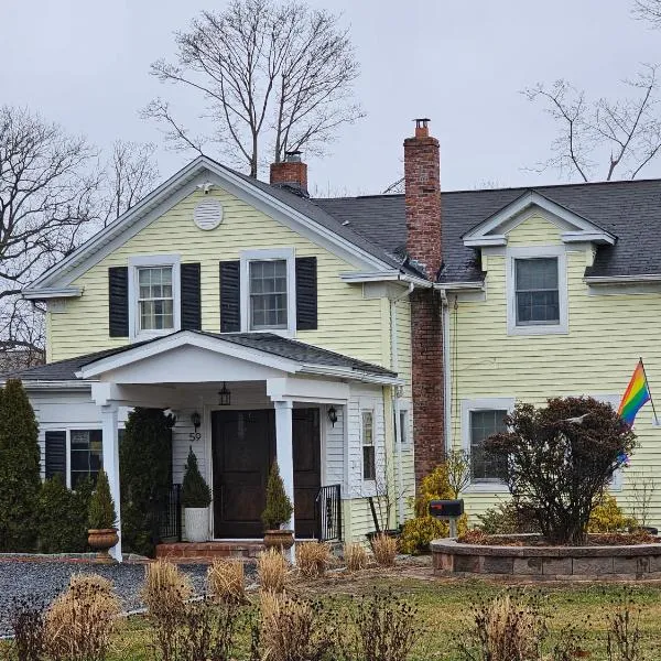 Come As You Are Inn LLC, Hotel in Sayville