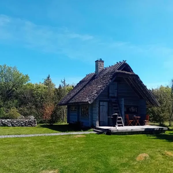 Romantiline saunamaja Pädaste lahe ääres, hotel en Kõrkvere