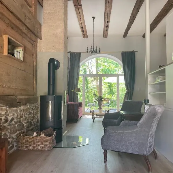 Historische Mühle von Cramm, 6 Apartments, hotel v destinaci Ballrechten