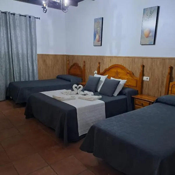 Hostal Breñaverde, hotel v destinaci Gaucín