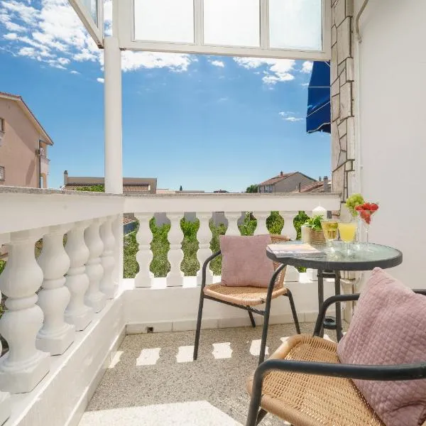 Rooms Orion, Hotel in Vodice