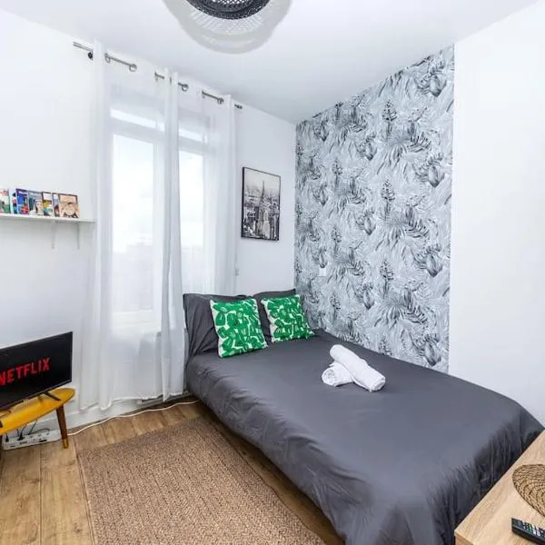 Cosy et Charmant proche métro، فندق في كريتاي