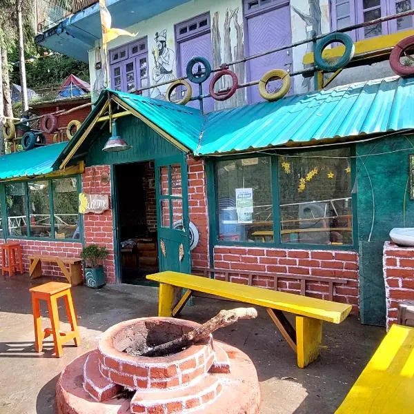 NOMADIC DALHOUSIE - Camping & The Adventure Café, khách sạn ở Dalhousie