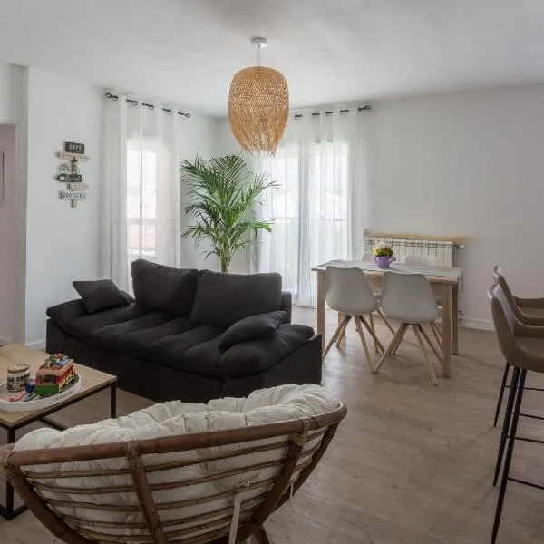Appartement T2 proche centre ville – hotel w mieście Istres