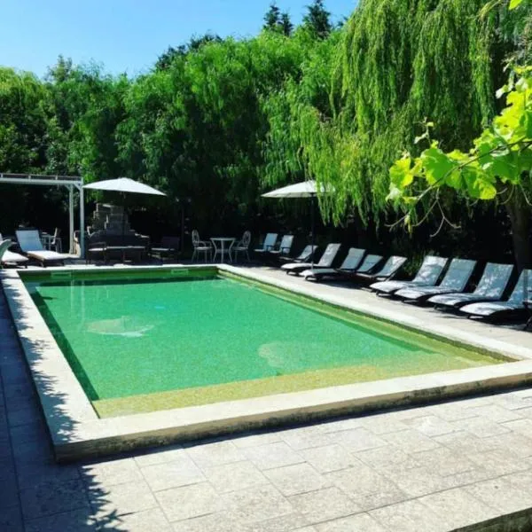 Masseria Sucéa, hotel in Martano