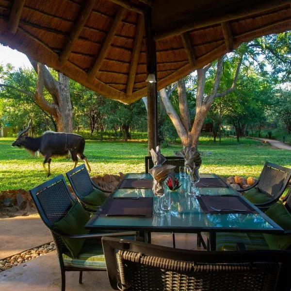 Kubu Safari Lodge โรงแรมในธอร์นีบุชเกมรีเซิร์ฟ