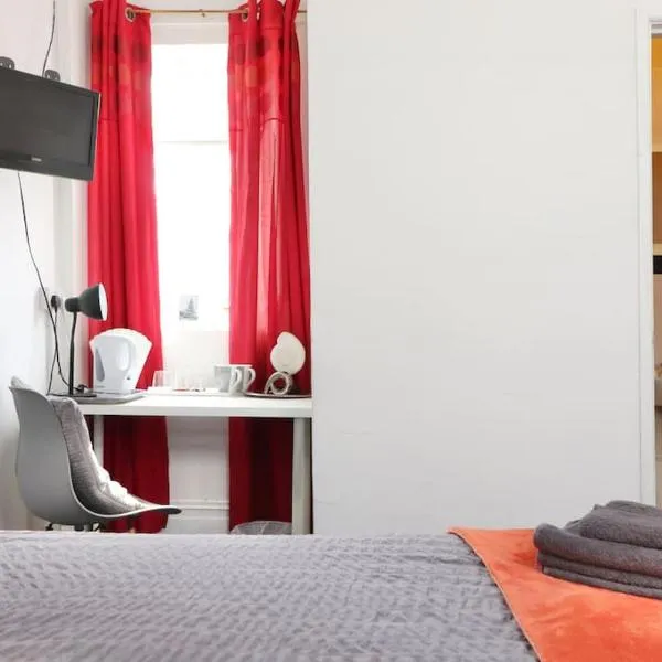 Pebbles guest house, hotel in Southampton