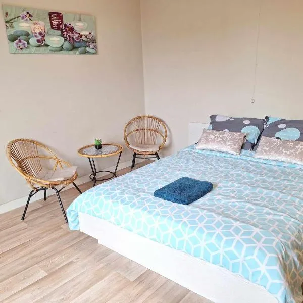 Eenvoudige slaapkamer Geraardsbergen, hotel v destinaci Geraardsbergen