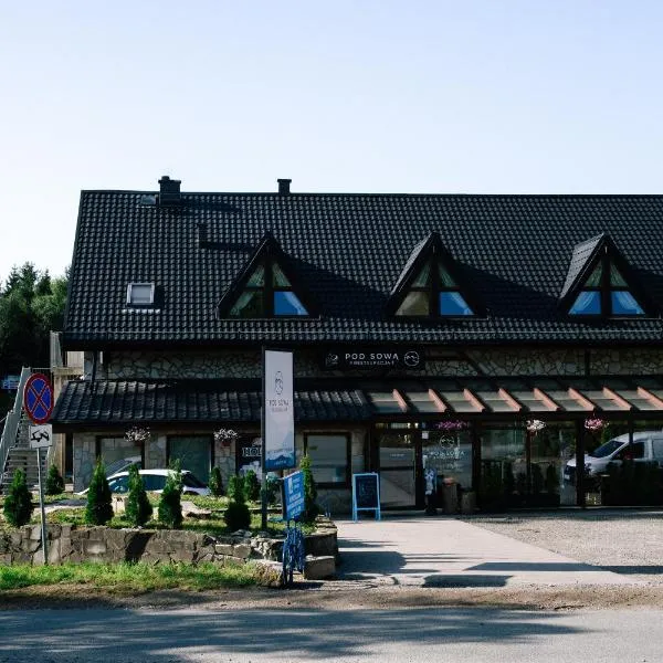 Pod Sową, hotel v destinaci Sokolec