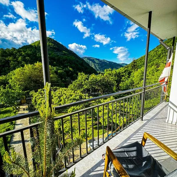 Family hotel mountain panorama, hotel v destinaci Bordžomi