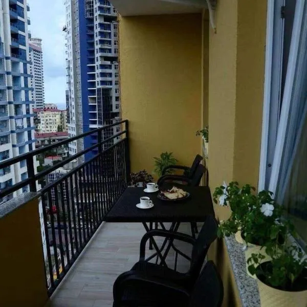 Apartment near Black sea, hotel en Batumi