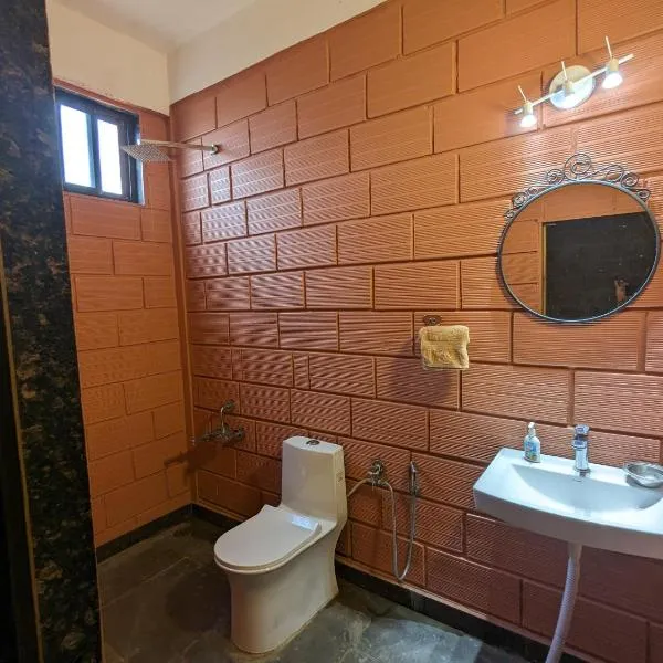 Spacious farmhouse, hotel v destinaci Vikārābād