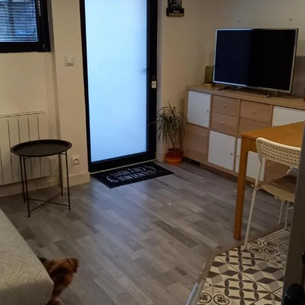 Appartement individuel en maison, hotel v destinaci Beaumont-sur-Oise