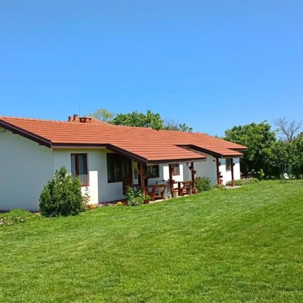 Къща за гости Краси, hotel in Krapets