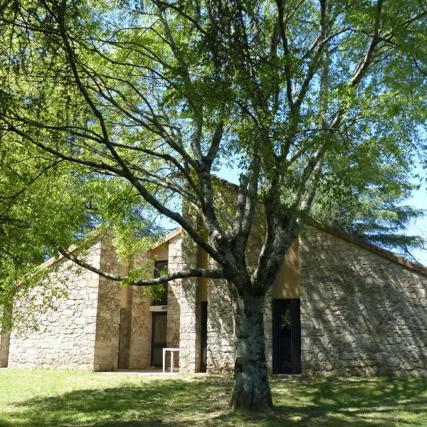 Terres de France - Le Domaine des Vans, hotel en Chambonas