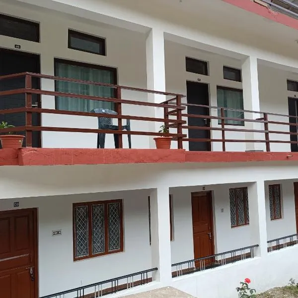 Hotel pushpdeep, hotel en Phata