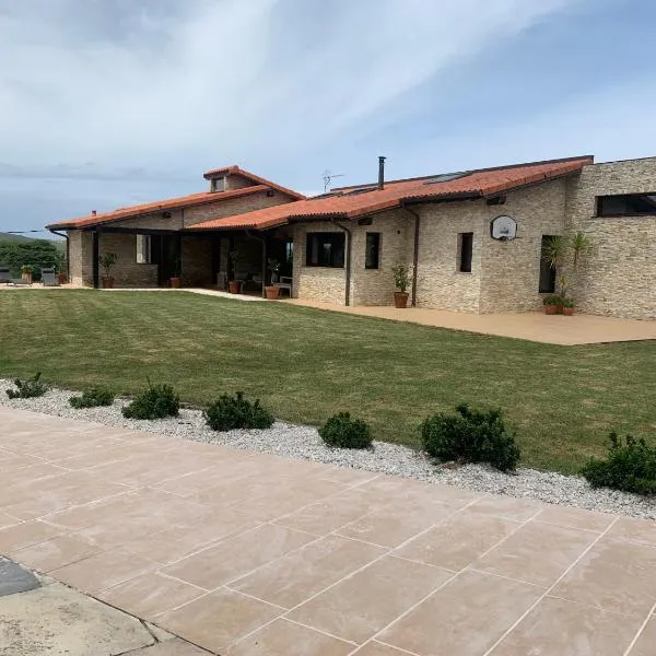 La Carrera, Mogro Cantabria, hotel Mogróban