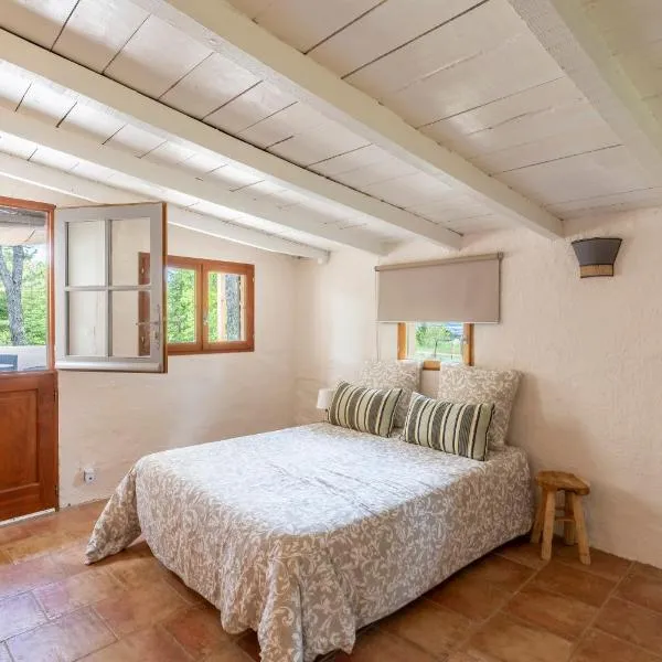 Maison Marvic, Studio dans les pins, hotel em Apt