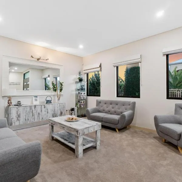 Beachside Bliss 1BR Mindarie, hotel v destinaci Mindarie