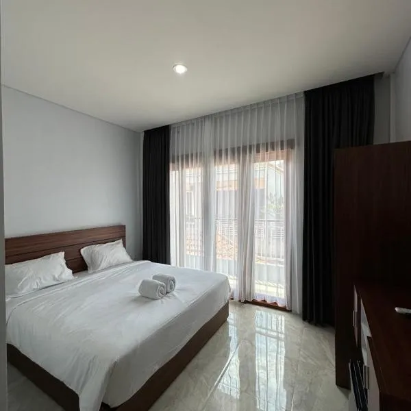 Dukuh Segara Guest House, hotelli Legianissa