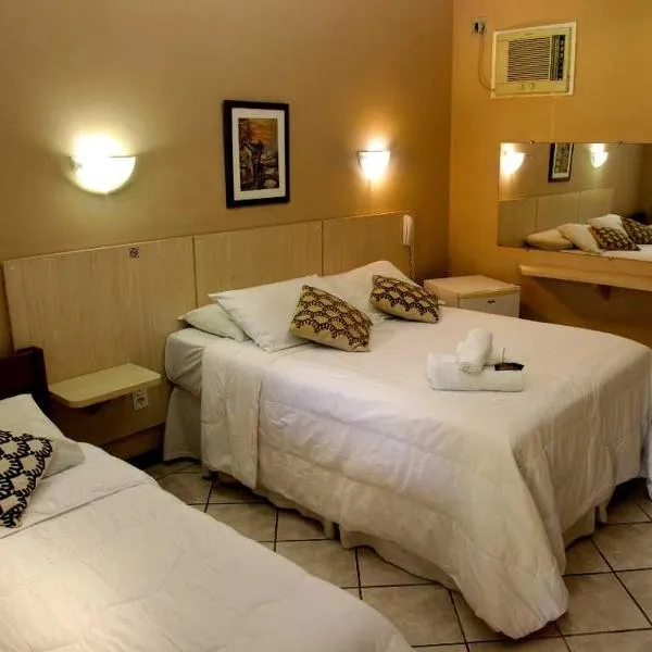 Vila Francesa Hotel, hotel u gradu Penedo