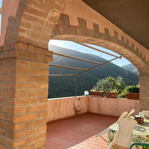 Casa Belvedere a Valle San Martino di Spoleto, hotell i Spoleto