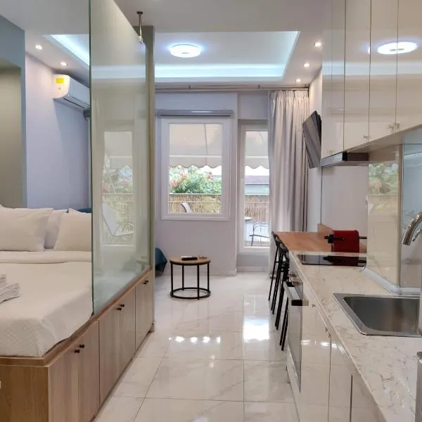 Stylish Fully Equipped City Center Condo, hotel in Thessaloniki