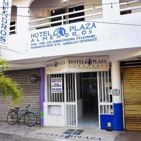 Hotel Plaza Almendros, hotel in Costa Mujeres