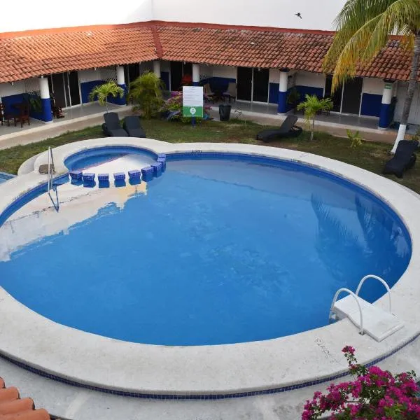 Hotel Plaza Almendros, hotel in Costa Mujeres