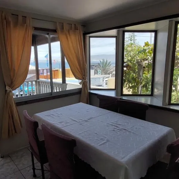 Cabañas Villa Alegre, hotel v destinaci Bahía Inglesa