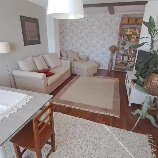 Two room apartment by the lake, hotel v destinaci Sastamala