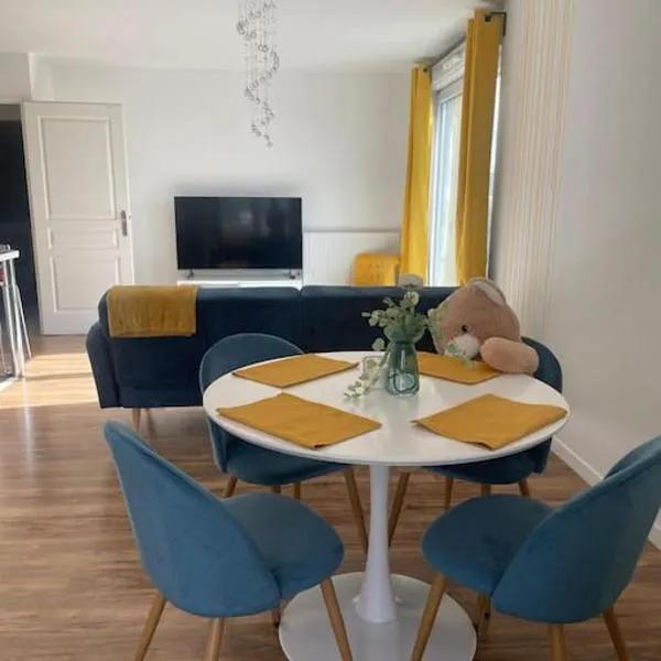 Appartement 3P Gare Terrasse et Parking privé, Hotel in Franconville