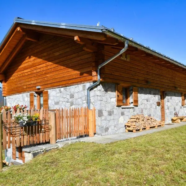 Chalet Grifone - Chalet Maso Vecchio nel cuore del Lagorai Trentino, hotel en Castello Tesino