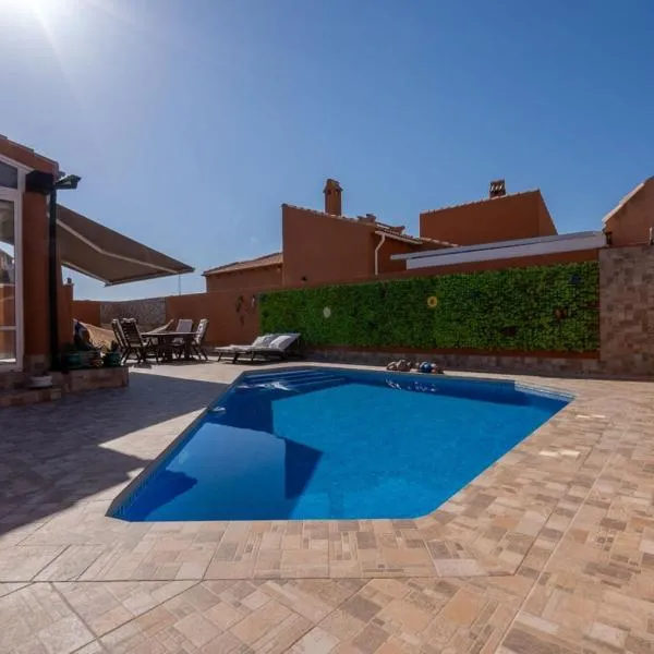 Villa in Fortuna with Private Pool, hotel di Fortuna