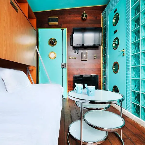 Paris Marais Tiny Boat MERRIB