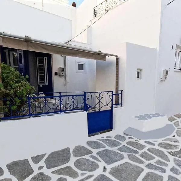 Παραδοσιακή κατοικία στην αγορά, ξενοδοχείο στην Παροικιά