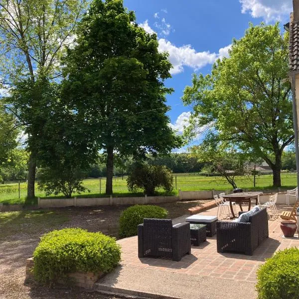 Maison au cœur des Bertranges, ξενοδοχείο σε Les Brûlés