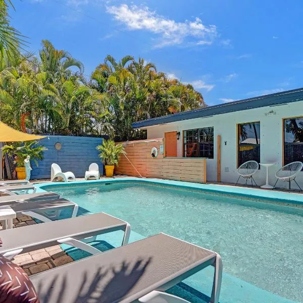 GAYClothing optional Pool retreat men only w private Courtyard, ξενοδοχείο σε Fort Lauderdale