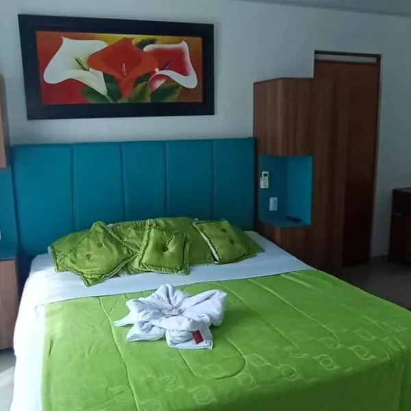 Hotel Bella Orquidea، فندق في نيفا