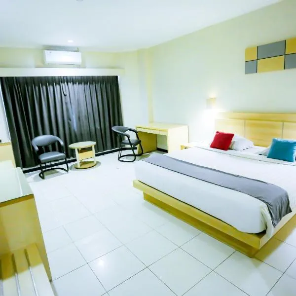 Merpati Hotel, hotell i Pontianak